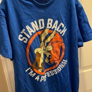 Looney tunes vintage Wile E Coyote. Vintage Size L t shirt